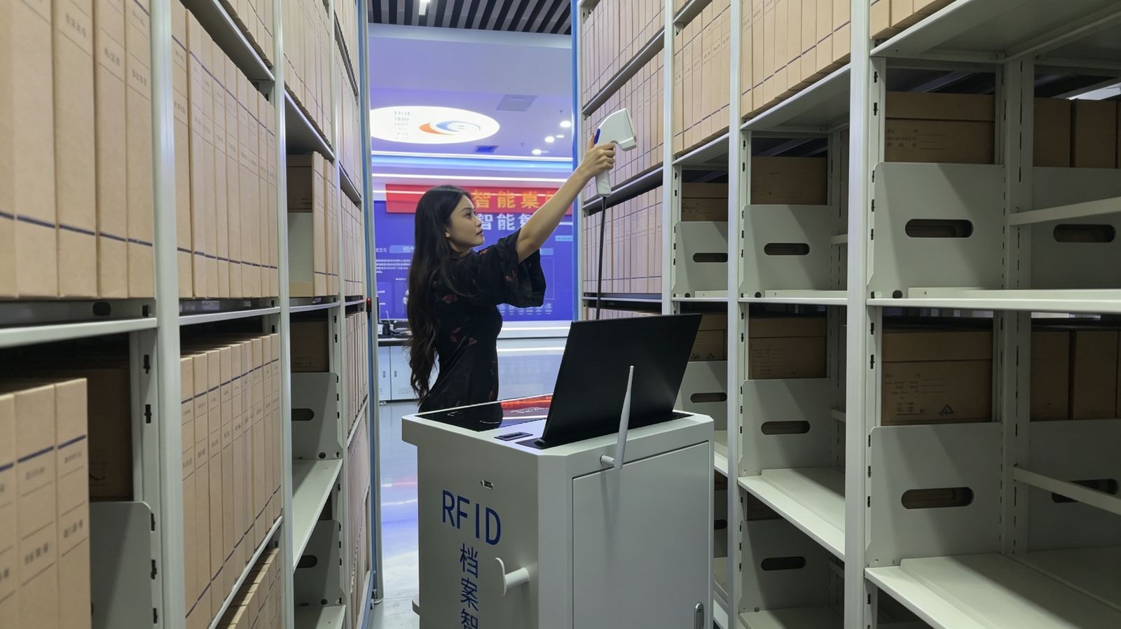 mobile shelving