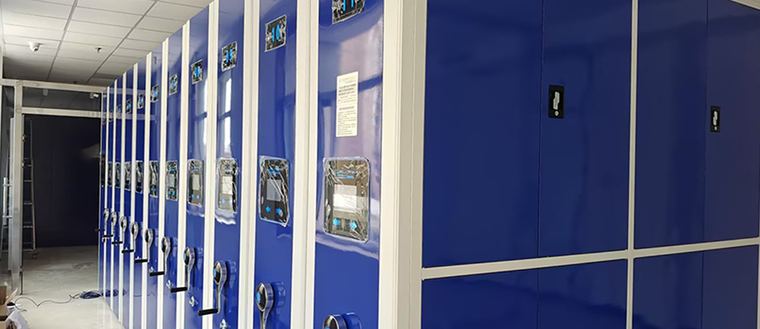 Electric push-button mobile compactor run with LED lighting