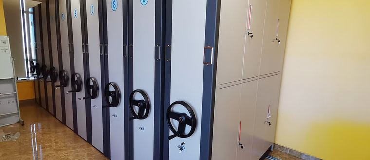 Ten-bay manual run · school library storeroom
